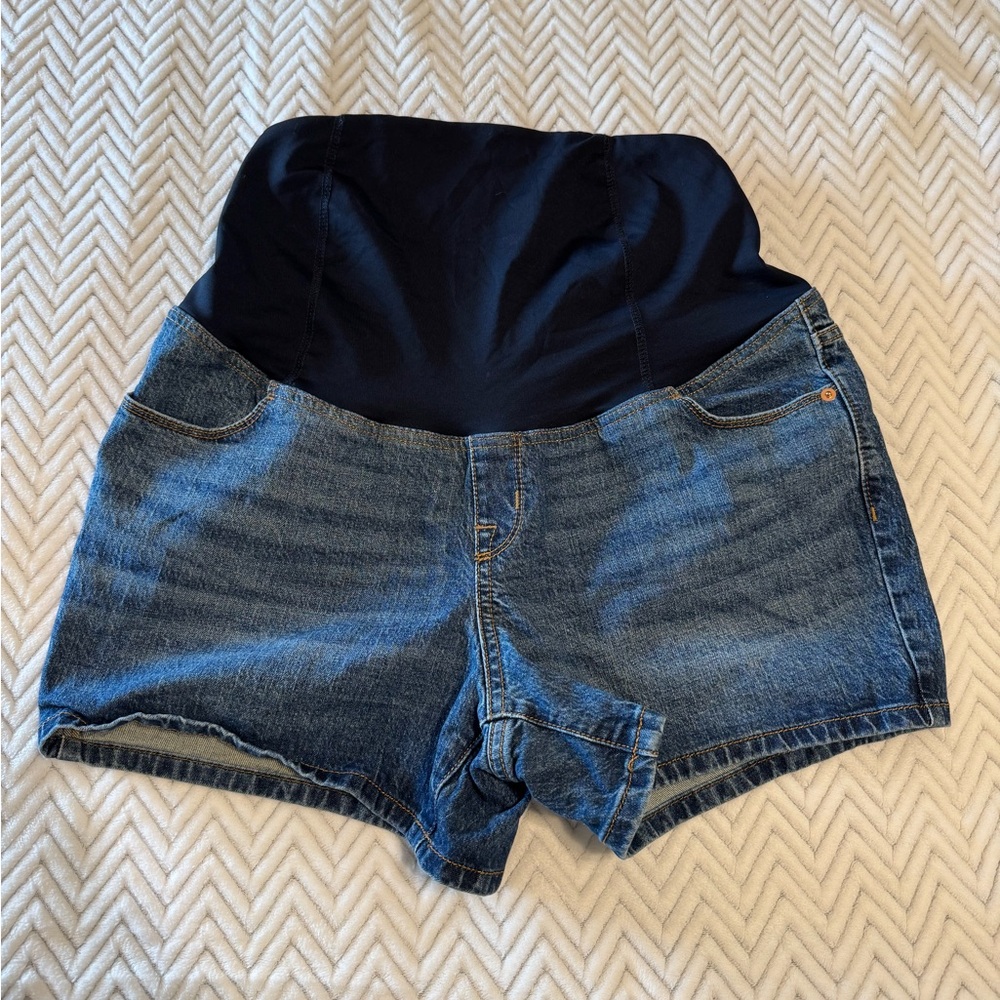 Isabel Maternity Shorts size 10